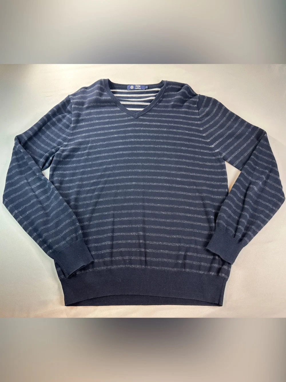 J. Crew Sweater Large Navy Light Blue Striped V-Neck